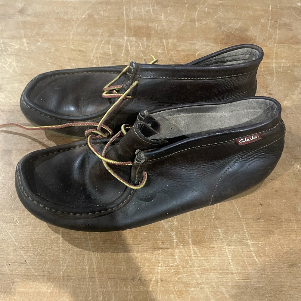 Clarks size 10 leather men’s great shape